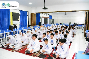 PENYULUHAN KESEHATAN PENCEGAH PENYEBARAN AGEN PENYAKIT DI MADRASAH ALIYAH PEMBANGUNAN UIN JAKARTA