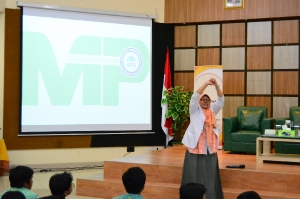 SOSIALISASI COVID-19 DI MADRASAH PEMBANGUNAN UIN JAKARTA